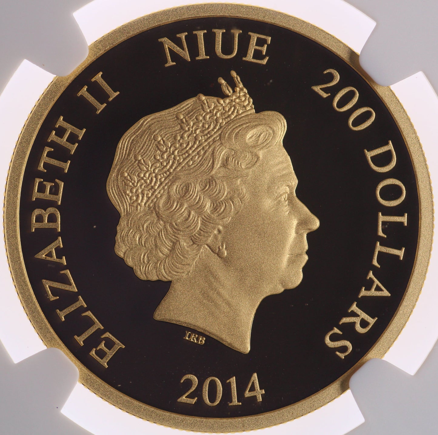 2014 Niue $200 - Goofy - Queen Elizabeth II - Gold Oz